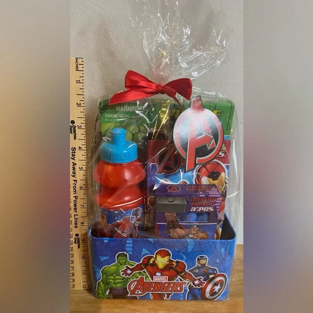 New Marvel Avengers Kids Boy Gift tin Set Birthday Holiday Festive